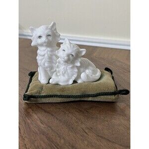 Vintage Porcelain 2 Cats on Pillow Ardalt Lenwile China Verithin Fine Japan